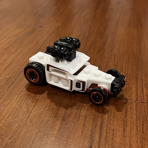 Hot Wheels Brick and Motor Block Car toy Mattel new white - Picture 8 of 9